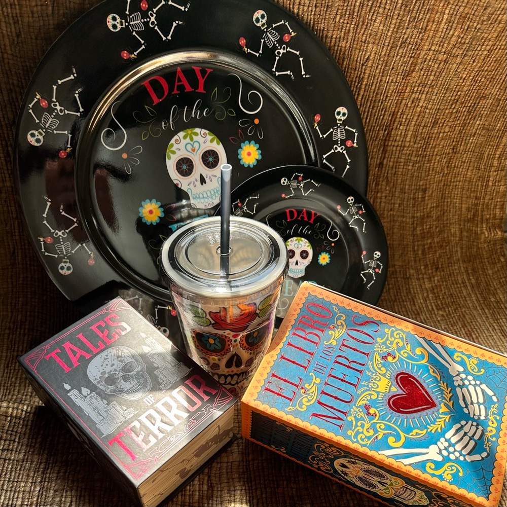 NWT Day of the Dead decor!